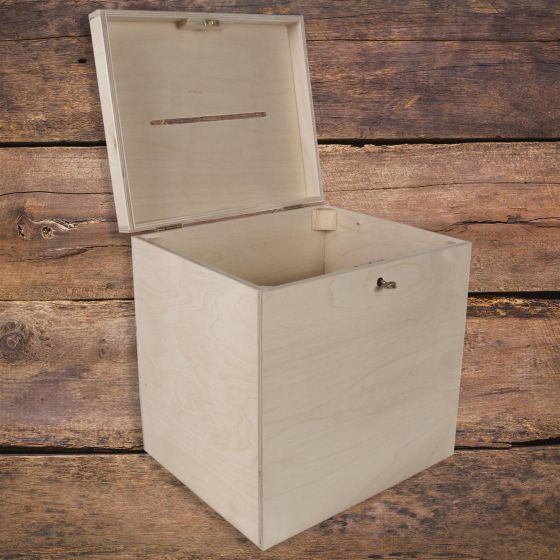 Lockable wooden clearance box